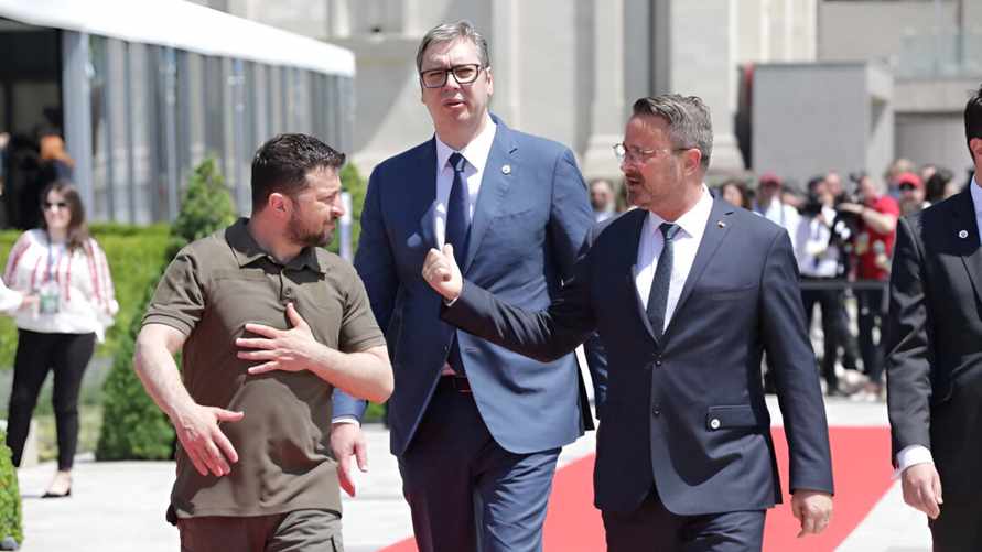 Вучич согласился назвать Россию агрессором, но рассказал, с чем Сербия "никогда не согласится". Почти