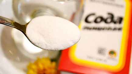 Зачем втирать соду в кожу? Избавит и от большой проблемы, и от лишних трат