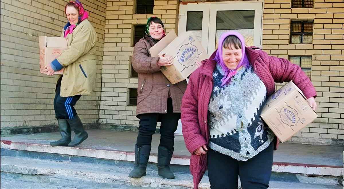 В Минтруда рассказали, могут ли белорусам выдавать зарплату не деньгами