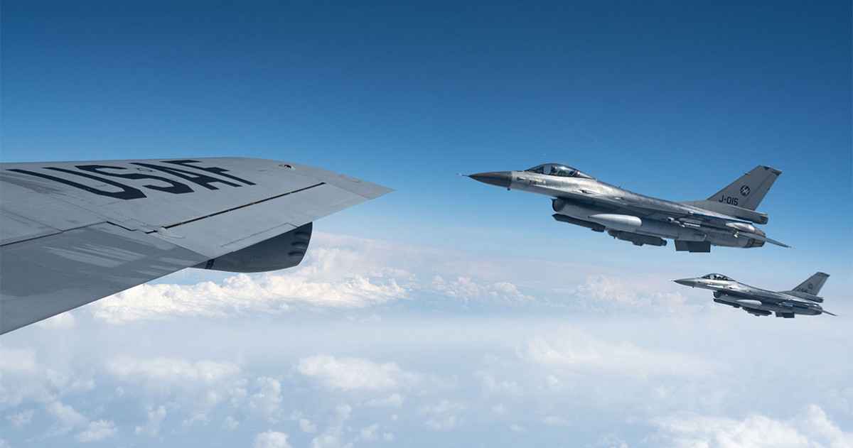 Иллюстрированное фото, истребитель F-16 Королевских ВВС Нидерландов