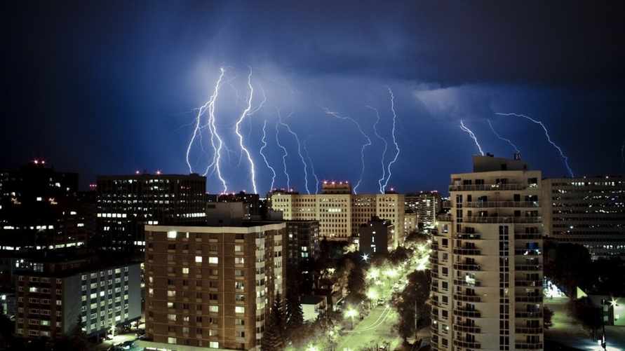 «Будет весело» - Синоптики предупредили белорусов о похолодании, граде, дождях и грозах. Когда ждать?