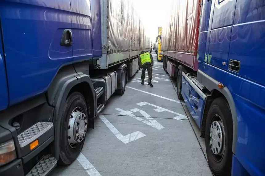 В Литве попросили президента не выгонять из страны белорусских дальнобойщиков