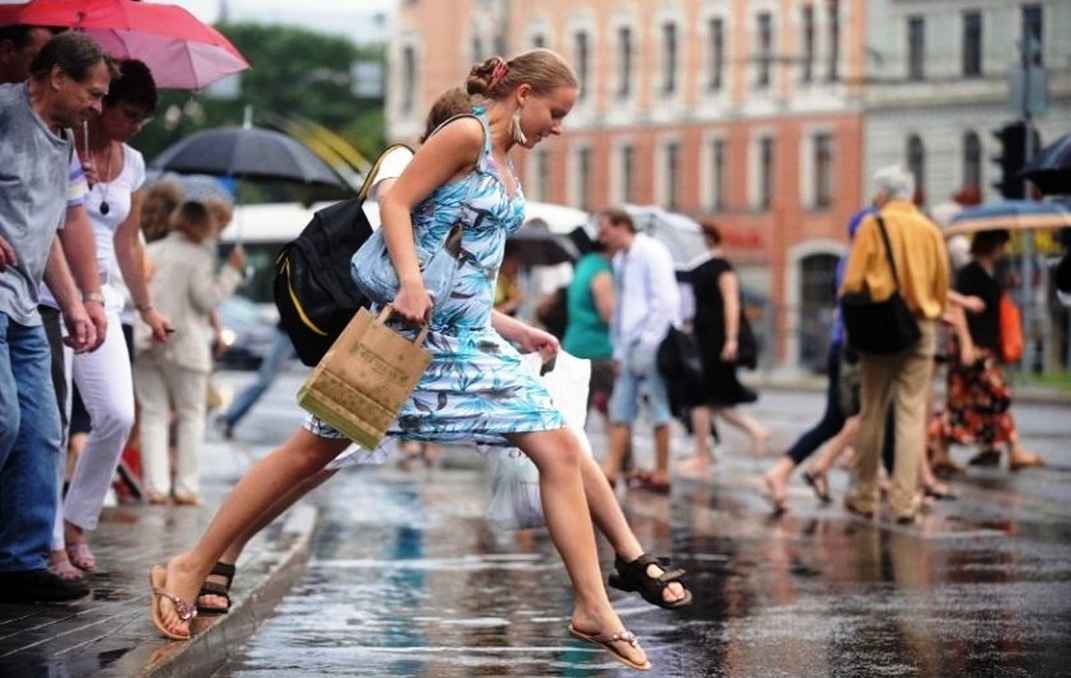 Синоптики пообещали приход в Беларусь «фронтальных разделов» с Европы. Где и когда накроют дожди?