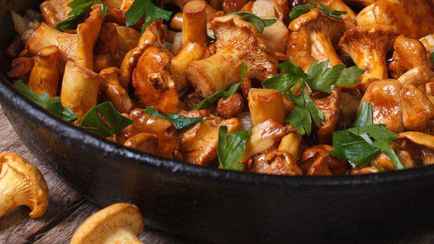 Как приготовить лисички? Эти 4 рецепта сделают ваш обед по-настоящему королевским