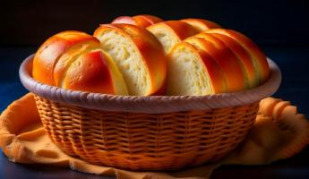 Что положить в хлебницу, чтобы хлеб остался свежим? Благодаря двум кусочкам не зачерствеет до двух недель