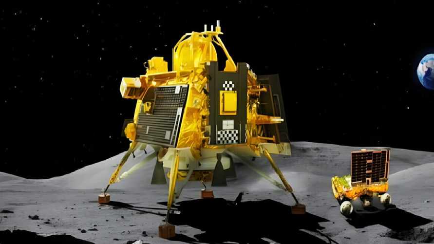 Индийский аппарат «Чандраян-3» успешно сел на южном полюсе Луны