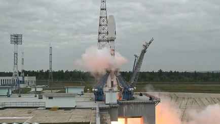 «Роскосмос» запустил к Луне межпланетную автоматическую станцию