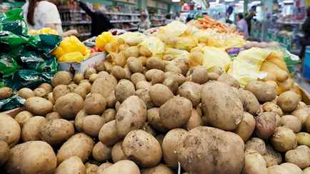 Цены на свежие овощи пошли вниз. Где в Беларуси купить помидоры по 1,3 рубля, а картошку по 65 копеек?