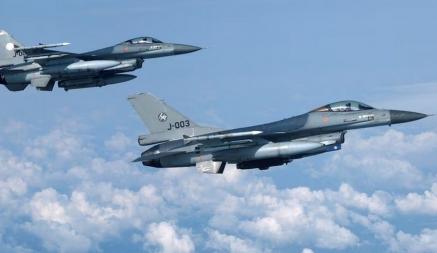 США одобрили отправку Украине истребителей F-16 из Дании и Нидерландов