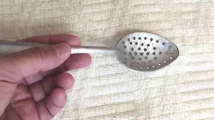 Эта странная ложка с дырками была почти у всех. Для чего предназначена на самом деле?