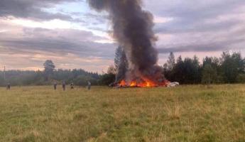 Спасатели нашли тела всех десяти погибших в самолете Пригожина. Что известно об авиакатастрофе к утру?