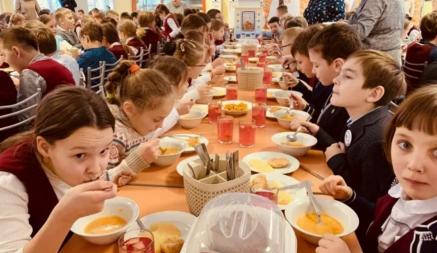 Минобразования предложило белорусам жаловаться на питание в школах в Телеграме
