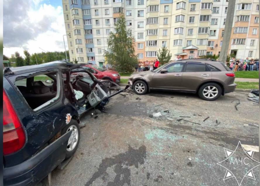 В Минске пьяный водитель протаранил три авто и перевернулся – двое пострадавших в больнице