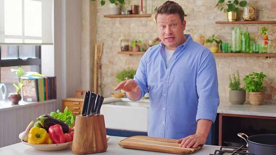 Штраф до 222 рублей. В МВД рассказали, какие ножи белорусов посчитают "холодным оружием"