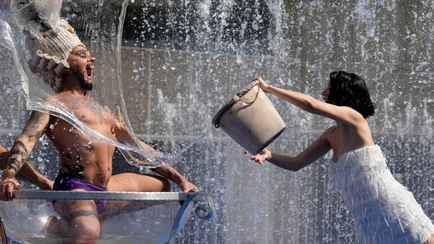 Оранжевый уровень опасности объявили в Беларуси. Кому пообещали жару, а кому — сильные дожди?