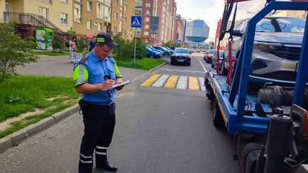 Инспекторы ГАИ Минска вышли в рейды с эвакуатором. Где будут искать нарушителей?