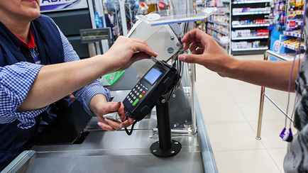 Новый указ дал силовикам право блокировать банковские операции белорусов. Зачем и когда начнет действовать?