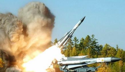 В Минобороны России заявили, что за ночь сбили 42 беспилотника и ракету С-200