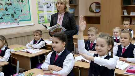 Минобразования определилось с надбавками учителям. Кому и сколько назначат с 1 сентября?