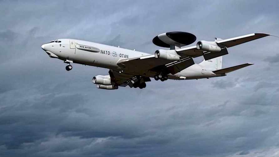 В НАТО решили направить в Литву два самолета-разведчика. За чем будут следить?