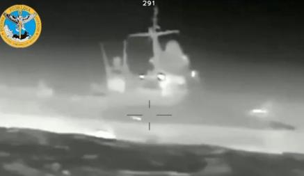 ВСУ показали, как дроны атаковали российский корабль «Сергей Котов»