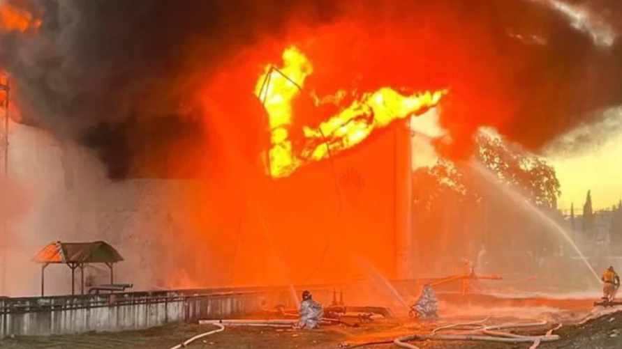 На нефтебазе в Сочи прогремел взрыв. Что случилось?