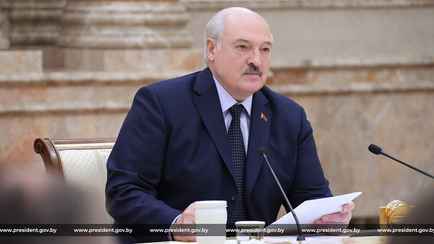 Лукашенко рассказал, что будет с родителями, которые отказались сдавать деньги школам — «Надо разумно это делать»