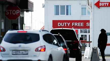 Польша запретила въезд легковых авто с российскими номерами