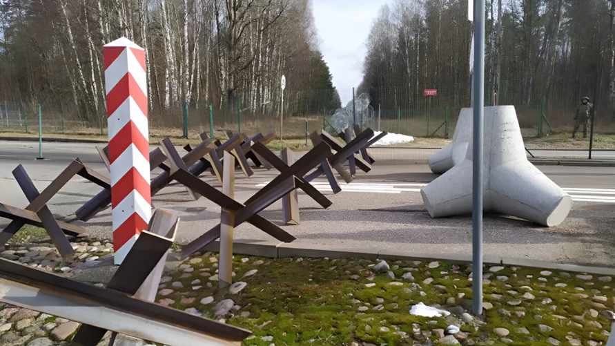 Заминируют ли все западные соседки границу с Беларусью? В Польше оценили идею Латвии, в Украине уже сделали