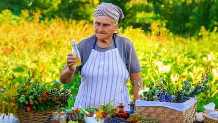 Настои из этих трав советуют пить белорусам сразу после еды. Кому обязательно?