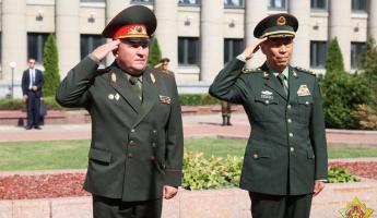 Министр обороны Китая, прилетевший в Беларусь, отстранен? В США отреагировали на двухнедельное исчезновение