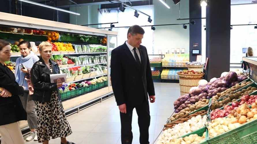 Что будет с ценами в Беларуси? МАРТ пообещал "не расслабляться" и следить за российским рублем. Зачем?