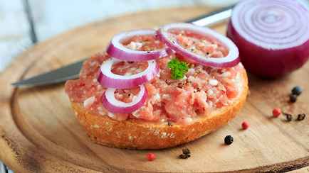 Нашли рецепт, где фарш не надо жарить. А что, так можно было?