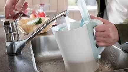 Эту ошибку допускают многие. Какую воду нужно наливать в чайник — горячую или холодную?