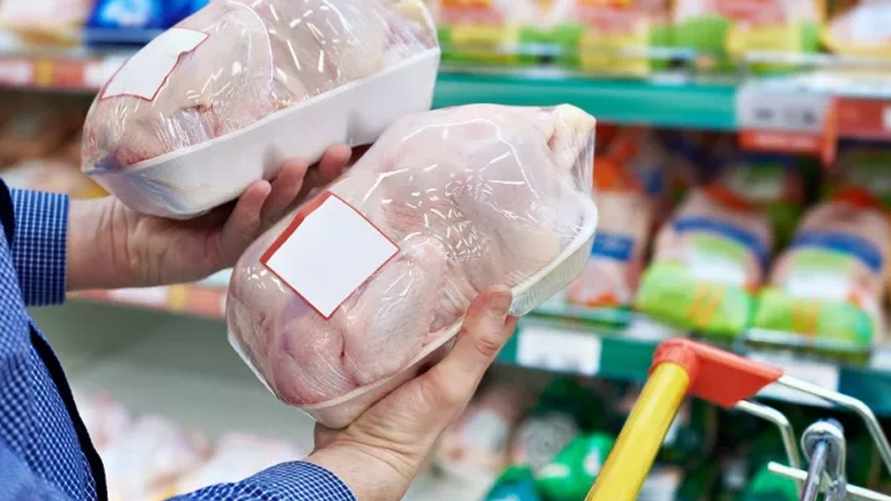 МАРТ обвинил крупный белорусский мясокомбинат в незаконном повышении цен