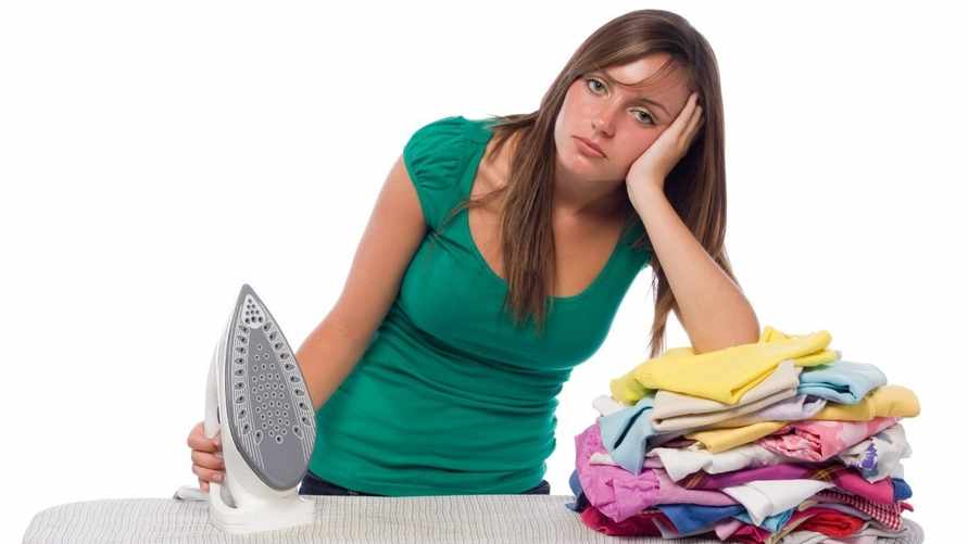Этот трюк поможет погладить бельё в два раза быстрее. Понадобится одна вещь из кухни