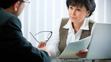 Адвокаты и нотариусы пообещали бесплатно проконсультировать некоторых белорусов. Когда и куда обращаться?