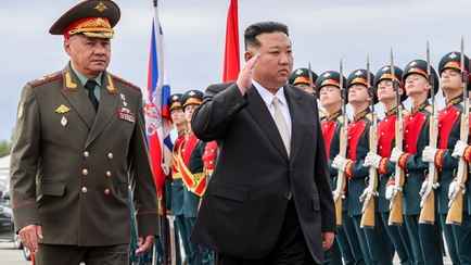 Ким Чен Ын приехал во Владивосток — ему показали «Кинжалы» и «Калибры», которыми РФ атакует Украину