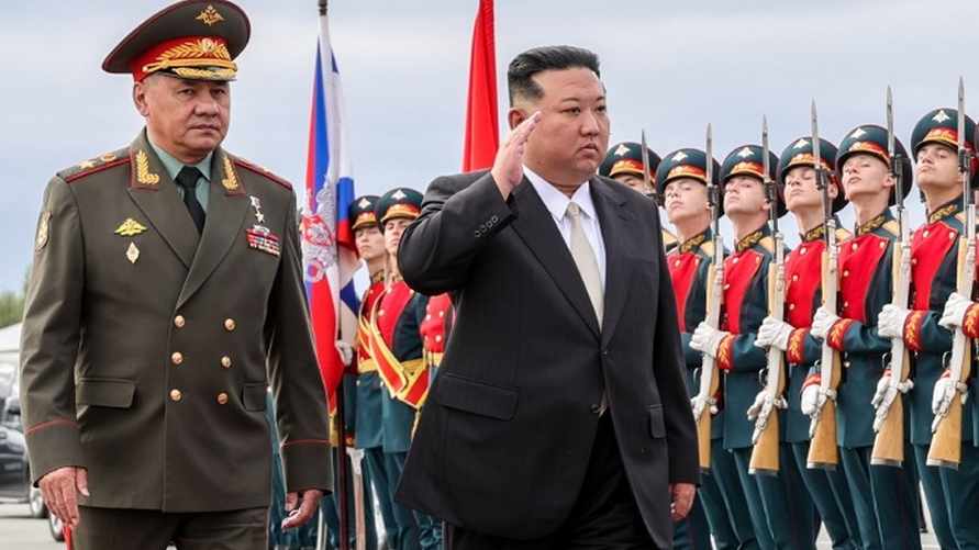 Ким Чен Ын приехал во Владивосток - ему показали «Кинжалы» и «Калибры», которыми РФ атакует Украину