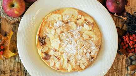 Как приготовить шарлотку за 15 минут? Нашли вкусный экспресс-рецепт