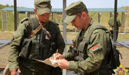 Минобороны Беларуси объявило с 5 по 27 сентября военные сборы. Кого и где призовут?