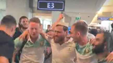 Футболисты белорусской сборной станцевали с хасидами после проигрыша сборной Израиля