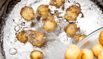 Эти три ошибки при варке картошки допускают почти все. А как правильно?