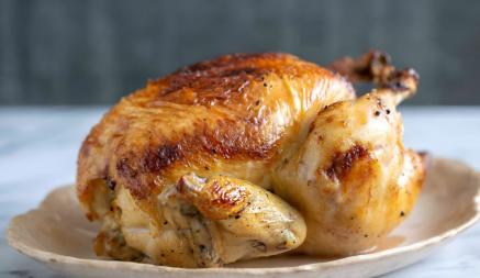 Как запечь курицу, чтобы была сочной внутри и с корочкой снаружи? Вам понадобится один ингредиент