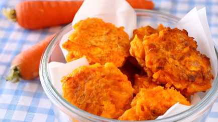 Нутрициологи посоветовали чаще готовить драники из морковки. Что в них такого особенного?