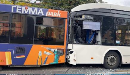 Автобус, маршрутка и два троллейбуса столкнулись в Гродно. Что известно?
