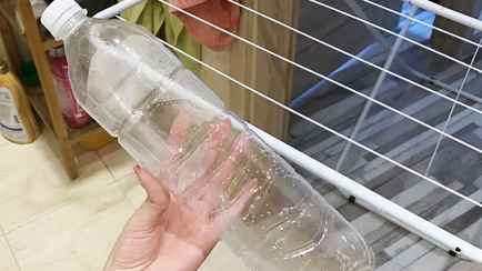 Зачем вешать на сушилку для белья пластиковую бутылку? Пригодится особенно осенью