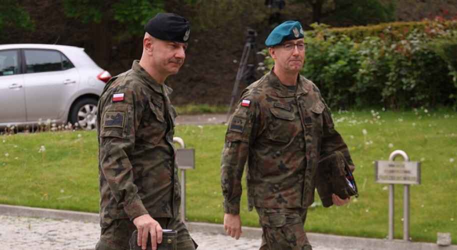 В Польше внезапно подали в отставку командующие армией. Что случилось?