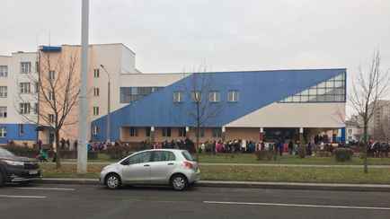 Из минской школы эвакуировали детей и сотрудников. Что случилось?