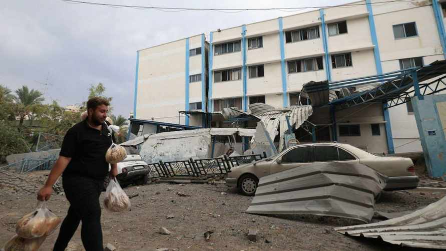 "Не будет ни еды, ни света" - Израиль объявил о полной блокаде сектора Газа